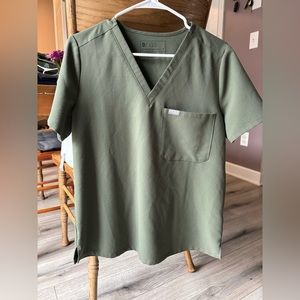 Figs Top- Moss Green M